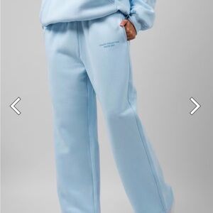 *NWOT* Comfrt Straight Leg Women’s Sweatpants